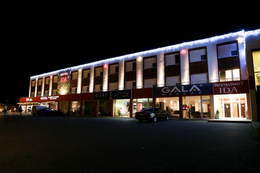 Hotel & Restaurant Ida Kŭrdzhali Exteriör bild